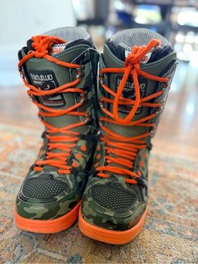 ThirtyTwo Scott Stevens Signature Snowboard Boots Mens 9 Camo Orange Lace-Up